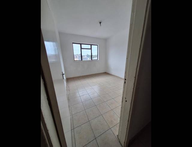 2 BEDROOM APARTMENT FOR SALE IN OVERPORT
